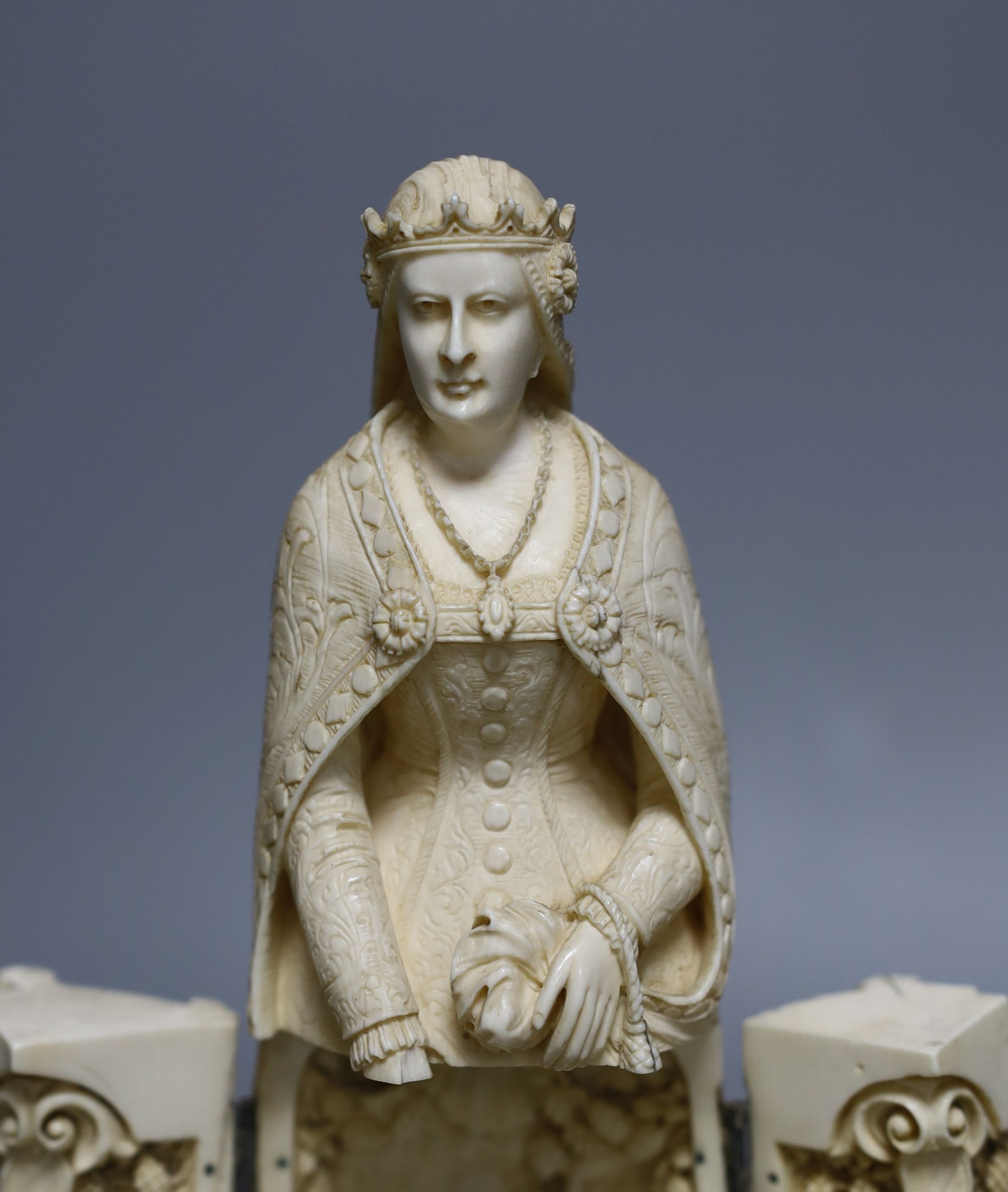 A late 19th century Dieppe ivory triptych figure of Eleanor of Aquitaine, 20cm 21 cm high